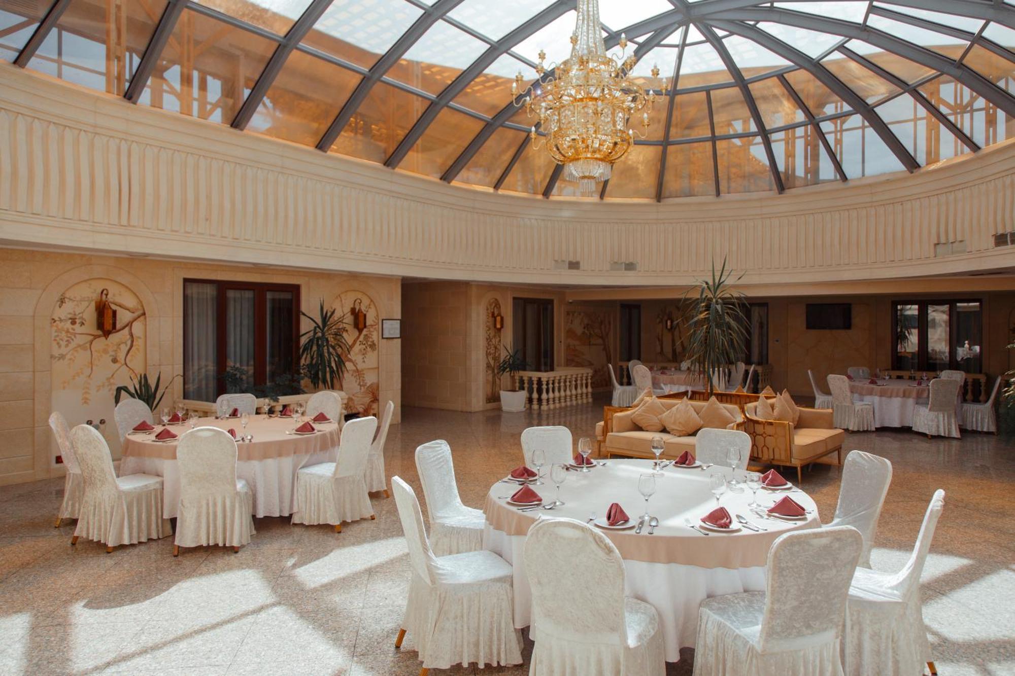Jannat Resort Osh Exterior foto